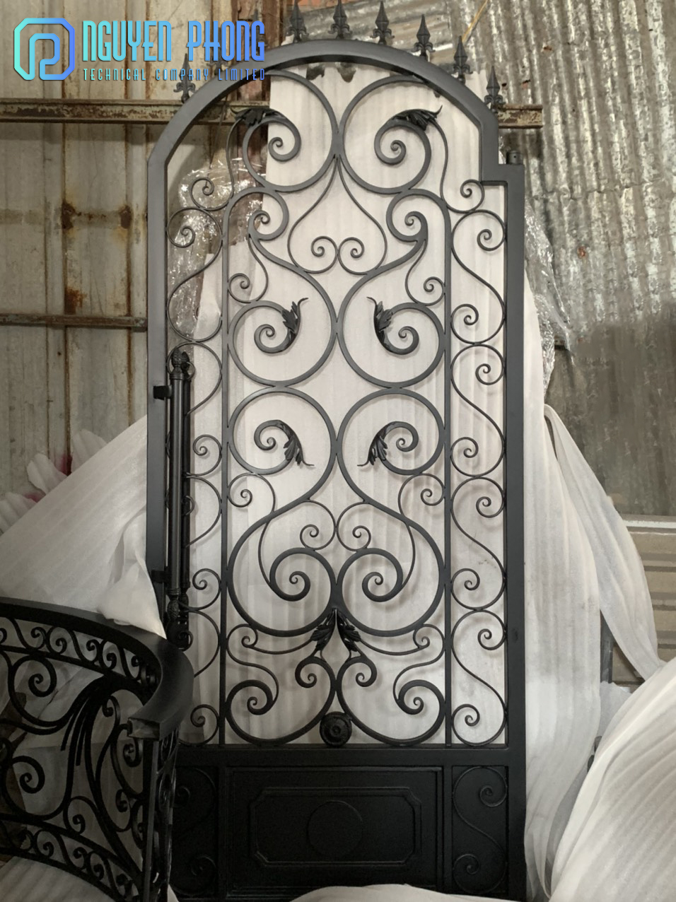 wrought-iron-main-gate-iron-gate-design-for-villa -manufacture-5.jpg